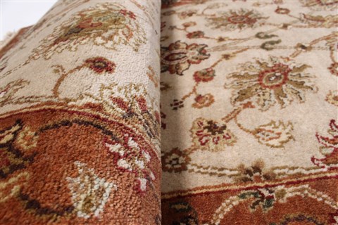 Kashan Beige Runner Hand Knotted 27 X 101 Area Rug 250-23136 Image 12