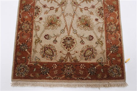 Kashan Beige Runner Hand Knotted 27 X 101 Area Rug 250-23136 Image 6