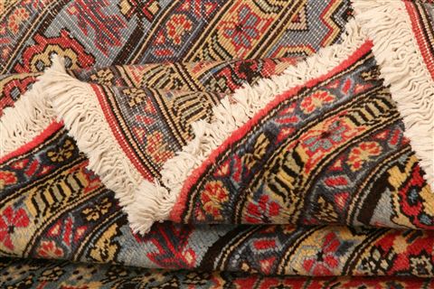 Ardebil Red Hand Knotted 63 X 96 Area Rug 100-23139 Image 4