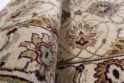 Kashan Beige Runner Hand Knotted 26 X 100 Area Rug 250-23152 Image 11
