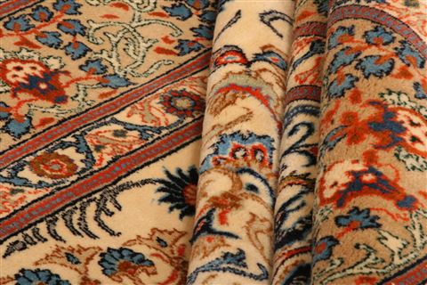Kashmar Beige Hand Knotted 68 X 107 Area Rug 100-23212 Image 4