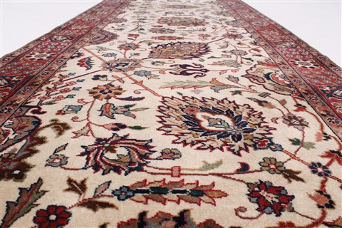Kashan Beige Runner Hand Knotted 28 X 99 Area Rug 250-23222 Image 1