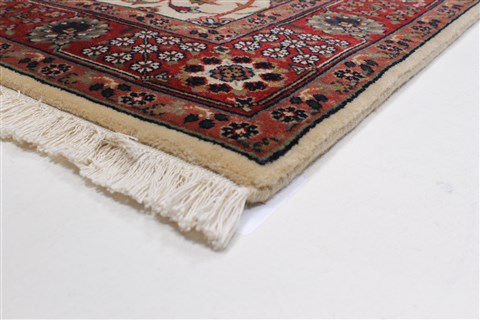 Kashan Beige Runner Hand Knotted 28 X 99 Area Rug 250-23222 Image 5