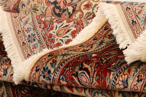 Sarouk Beige Hand Knotted 69 X 910 Area Rug 100-23236 Image 4