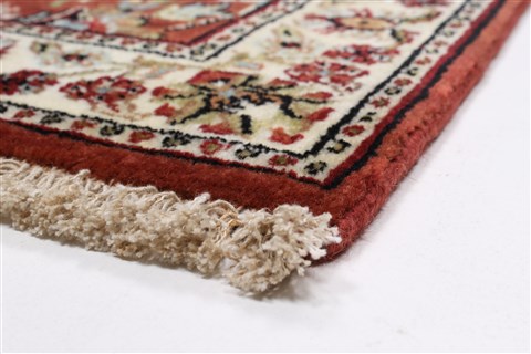 Semnan Brown Runner Hand Knotted 25 X 80 Area Rug 250-23341 Image 4