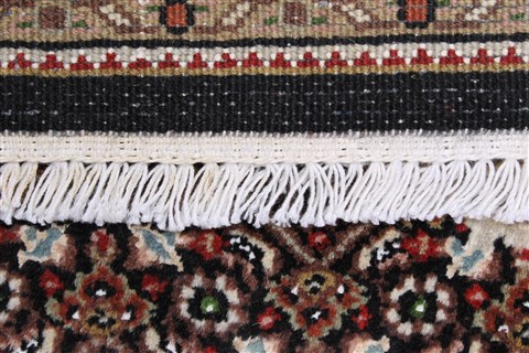 Kashmir Black Runner Hand Knotted 29 X 80 Area Rug 250-23389 Image 1