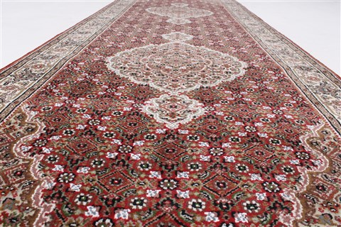 Bidjar Red Runner Hand Knotted 28 X 84  Area Rug 250-23391 Image 2