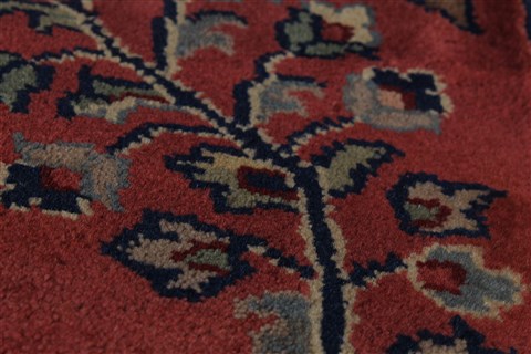 Sarouk Red Octagon Hand Knotted 50 X 50 Area Rug 250-23412 Image 7