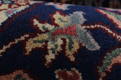Sarouk Red Octagon Hand Knotted 50 X 50 Area Rug 250-23412 Image 9