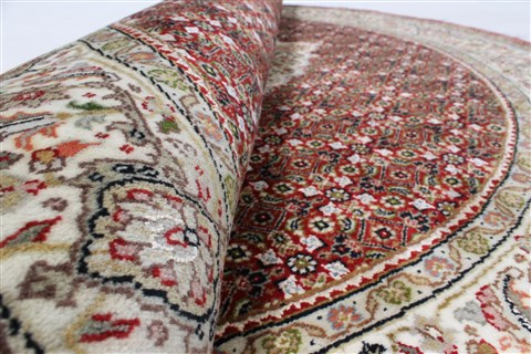 Kashmir Red Round Hand Knotted 51 X 51 Area Rug 250-23415 Image 10