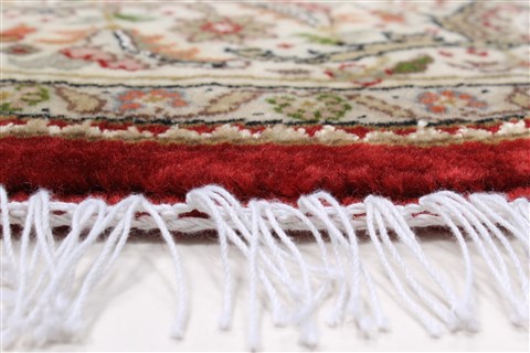 Kashmir Red Round Hand Knotted 51 X 51 Area Rug 250-23415 Image 6