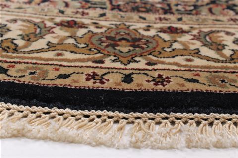 Herati Black Round Hand Knotted 50 X 50 Area Rug 250-23419 Image 5