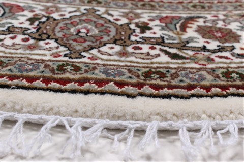 Tabriz Beige Round Hand Knotted 51 X 51 Area Rug 250-23425 Image 5