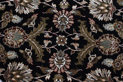 Kashmar Black Round Hand Knotted 411 X 50 Area Rug 250-23445 Image 7