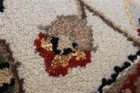 Kashmar Beige Round Hand Knotted 52 X 52 Area Rug 250-23460 Image 6