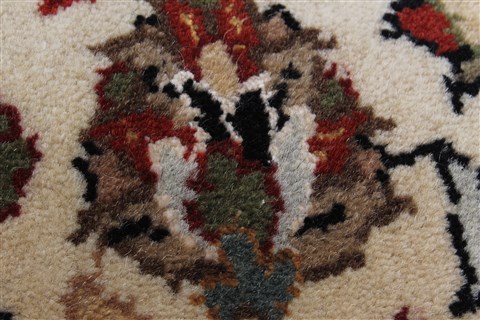 Kashmar Beige Round Hand Knotted 52 X 52 Area Rug 250-23460 Image 8