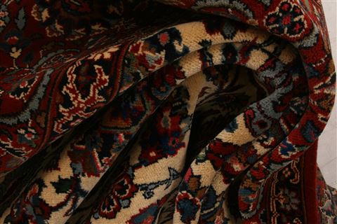 Tabriz Red Hand Knotted 65 X 97 Area Rug 100-23476 Image 2