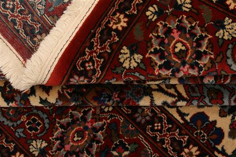 Tabriz Red Hand Knotted 65 X 97 Area Rug 100-23476 Image 4