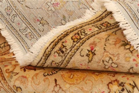 Kashan Beige Hand Knotted 65 X 100 Area Rug 100-23484 Image 5