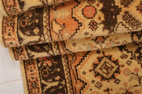 Sarouk Beige Runner Hand Knotted 24 X 105 Area Rug 100-23493 Image 5