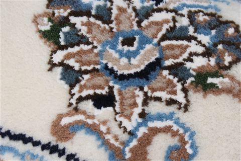 Nain White Round Hand Knotted 60 X 60  Area Rug 250-23510 Image 7