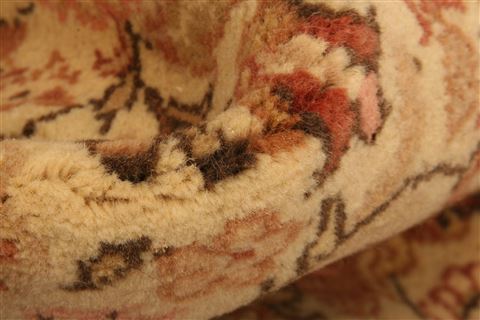 Sarouk Beige Runner Hand Knotted 28 X 108 Area Rug 100-23571 Image 2