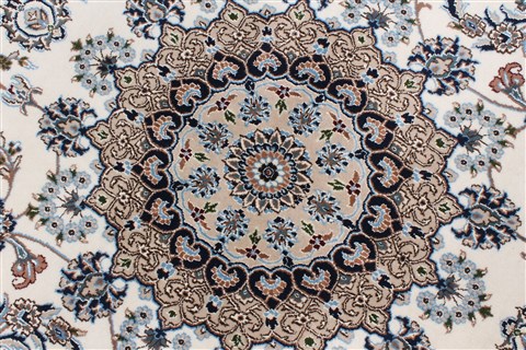 Nain White Round Hand Knotted 60 X 60 Area Rug 250-23590 Image 3