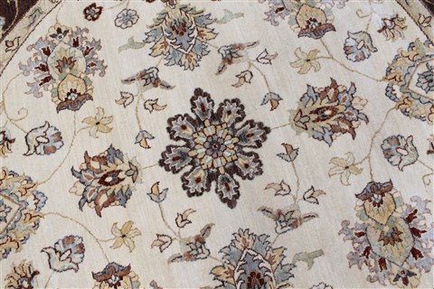 Chobi Beige Round Hand Knotted 60 X 62 Area Rug 250-23592 Image 4