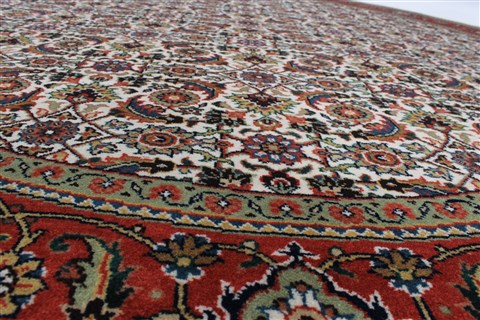 Herati Beige Round Hand Knotted 61 X 61 Area Rug 250-23601 Image 1