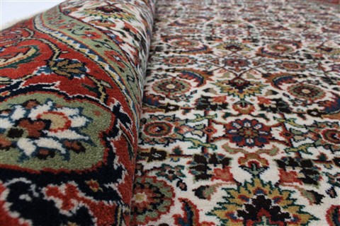 Herati Beige Round Hand Knotted 61 X 61 Area Rug 250-23601 Image 9