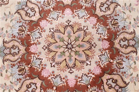 Tabriz White Round Hand Knotted 67 X 67 Area Rug 250-23604 Image 6
