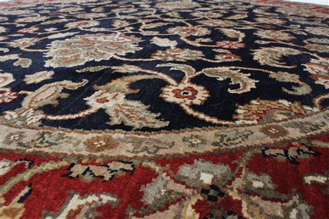 Kashan Black Round Hand Knotted 60 X 60 Area Rug 250-23625 Image 2