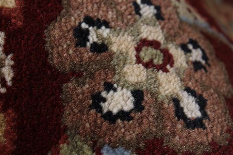 Kashan Red Round Hand Knotted 62 X 62 Area Rug 250-23629 Image 7