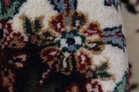 Tabriz White Round Hand Knotted 61 X 61 Area Rug 250-23686 Image 10