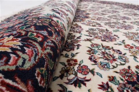 Tabriz White Round Hand Knotted 61 X 61 Area Rug 250-23686 Image 12