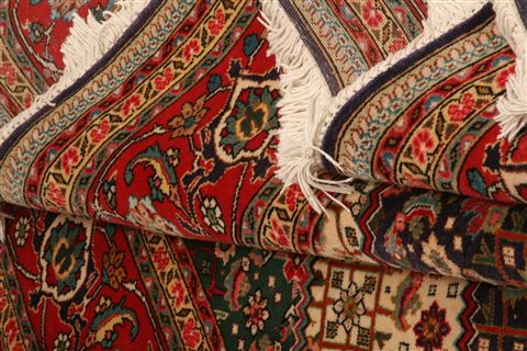 Tabriz Red Hand Knotted 96 X 127 Area Rug 100-23781 Image 4