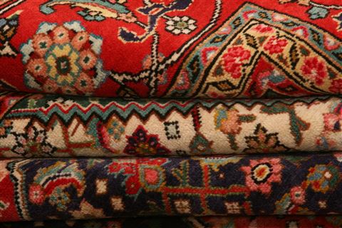 Tabriz Red Hand Knotted 96 X 127 Area Rug 100-23781 Image 6