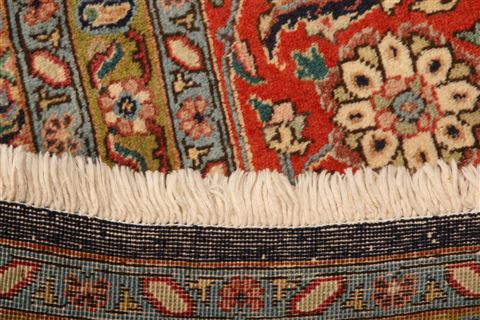 Tabriz Red Hand Knotted 99 X 128 Area Rug 100-23782 Image 8