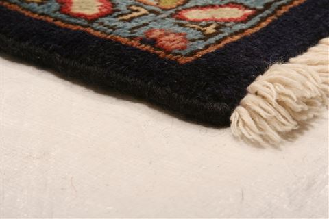 Tabriz Red Hand Knotted 99 X 128 Area Rug 100-23782 Image 9