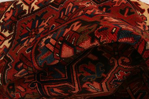 Heriz Red Hand Knotted 108 X 139 Area Rug 100-23786 Image 2