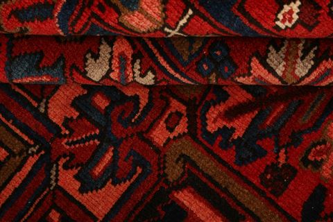 Heriz Red Hand Knotted 108 X 139 Area Rug 100-23786 Image 3