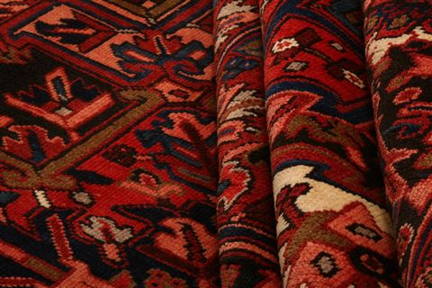 Heriz Red Hand Knotted 108 X 139 Area Rug 100-23786 Image 4