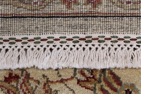 Kashan Beige Runner Hand Knotted 26 X 101 Area Rug 250-23817 Image 3