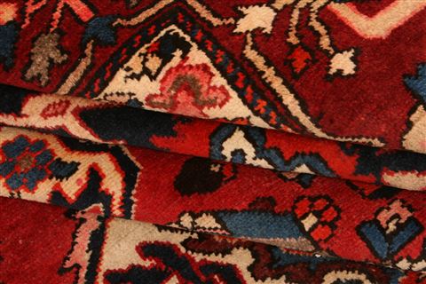 Bakhtiar Red Hand Knotted 97 X 125 Area Rug 100-23864 Image 3