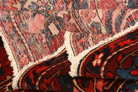Bakhtiar Red Hand Knotted 97 X 125 Area Rug 100-23864 Image 5