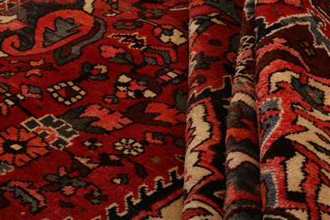 Bakhtiar Red Hand Knotted 105 X 1211 Area Rug 100-23933 Image 4