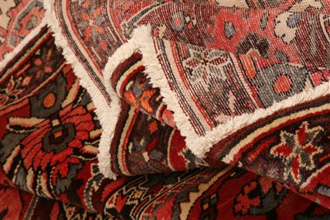 Bakhtiar Red Hand Knotted 105 X 1211 Area Rug 100-23933 Image 5