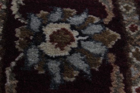 Agra Red Runner Hand Knotted 26 X 182 Area Rug 250-23959 Image 7