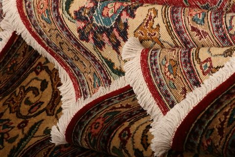 Tabriz Red Hand Knotted 86 X 124 Area Rug 100-23966 Image 2