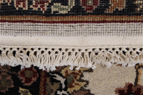 Agra Beige Runner Hand Knotted 26 X 140 Area Rug 250-23991 Image 2